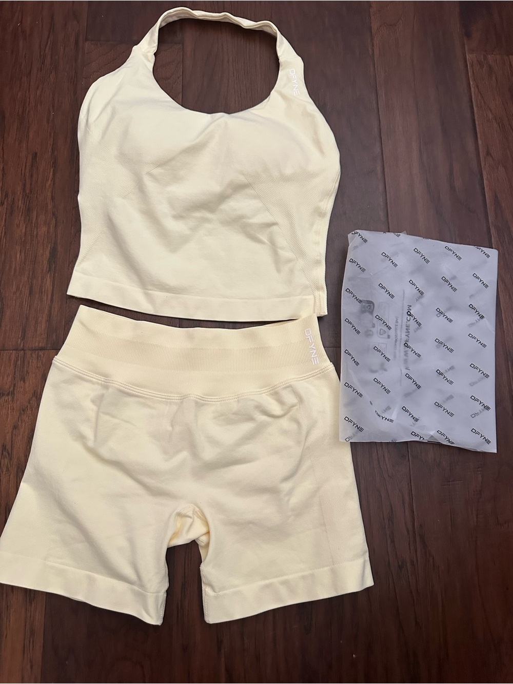 DFYNE Butter Yellow Set Brand New without tag Size S